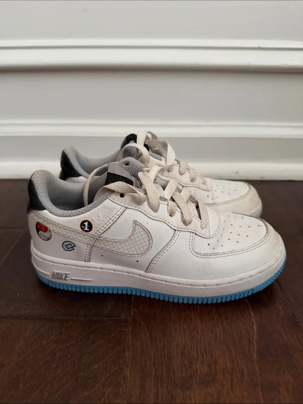 Nike Air Force 1 LV8 Happy Hoops Size 1Y Kids